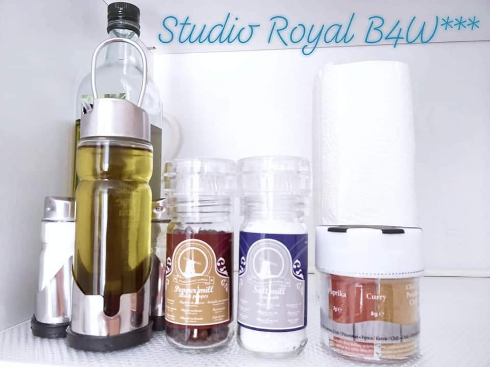 Studio Royal By Beds4Wanderlust - Place Du Marche Avec Parking Prive Fontainebleau Room photo
